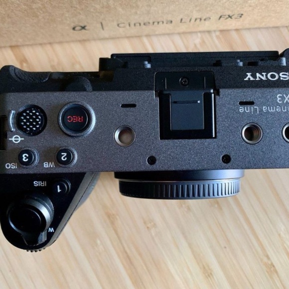 Sony fx3 camera - Picture 3 of 4